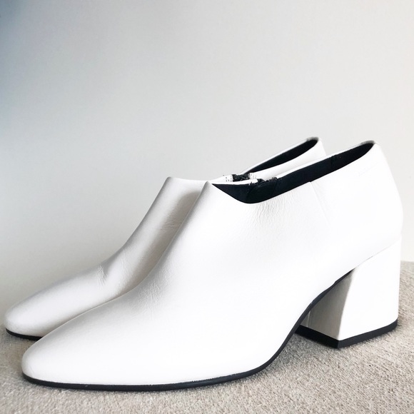 vagabond white ankle boots